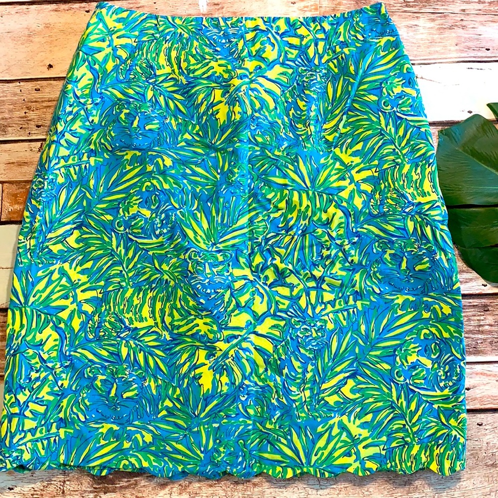 Lilly Pulitzer Blue/Green skirt size 6 scallop edges